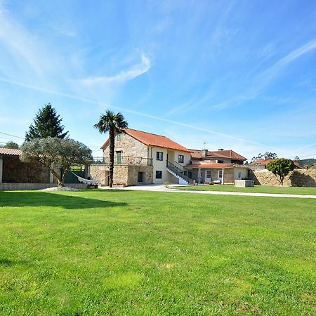 Galihost - Casa Con Enorme Jardin En Cambados Villa Exterior photo